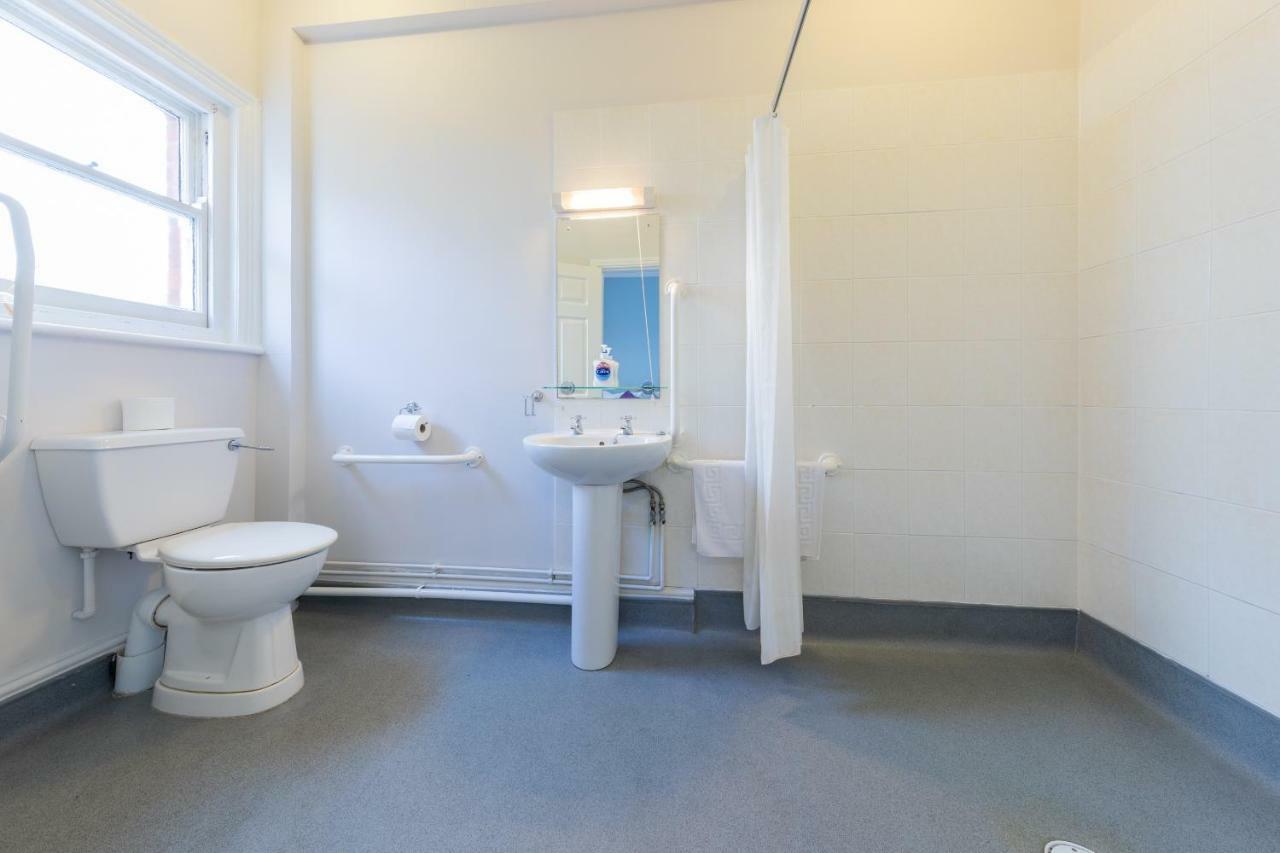 The Clee Hotel - Cleethorpes, Grimsby, Lincolnshire Extérieur photo