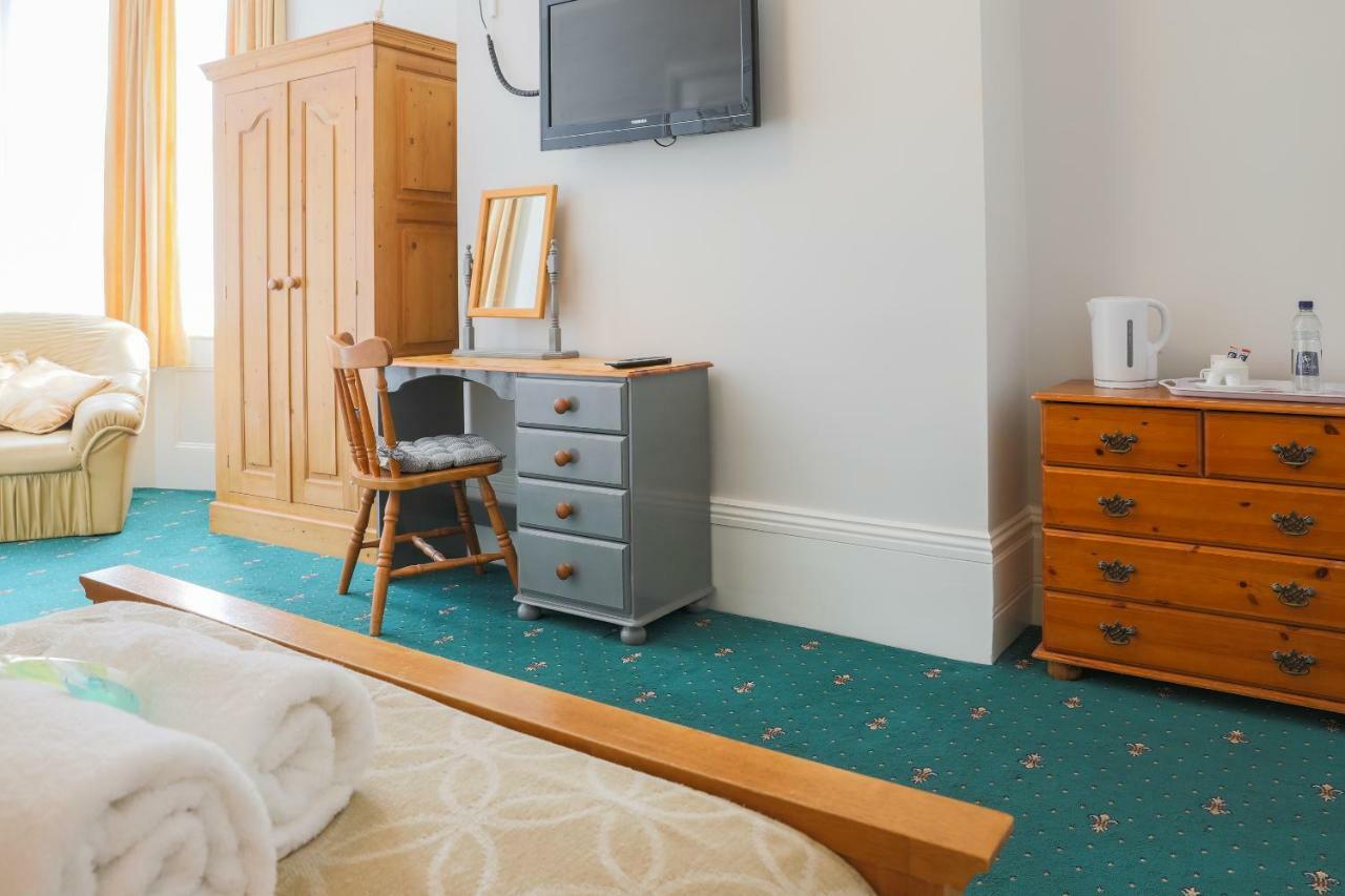 The Clee Hotel - Cleethorpes, Grimsby, Lincolnshire Extérieur photo